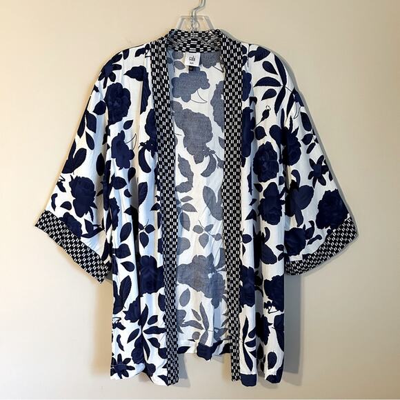 ✨ CAbi White/Navy Blue Floral 3/4-Sleeve Flowy Open Kimono Blouse Size XS/Small - Picture 1 of 11